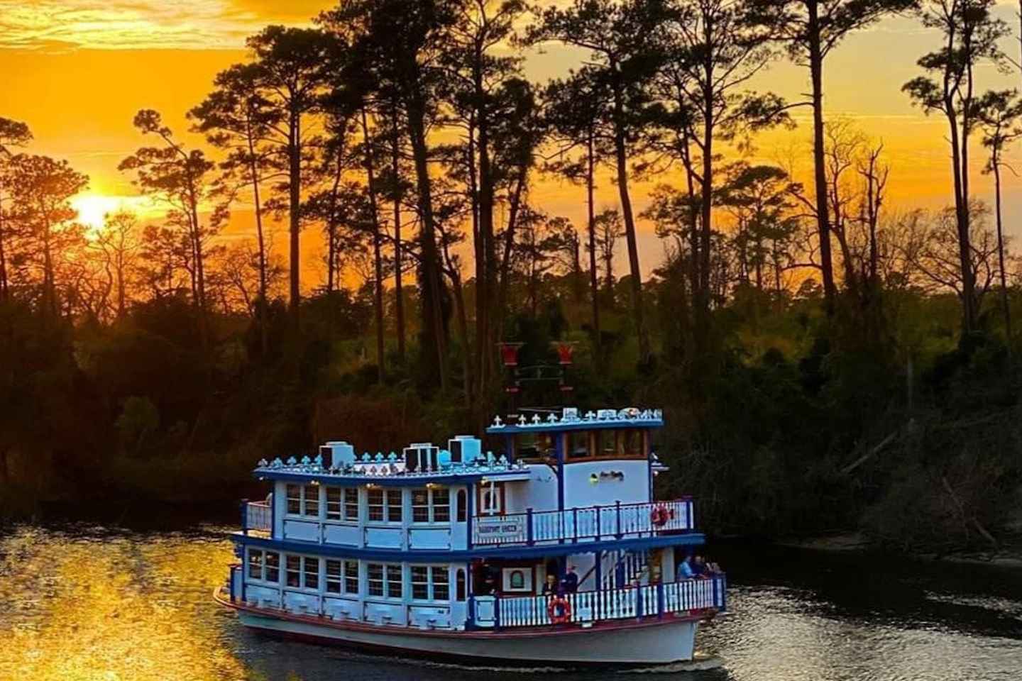 North Myrtle Beach: Dinner Cruise on a Paddle Wheel Boat thumbnail